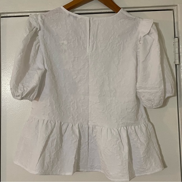 Express White Loose Flowy Peplum Top Size Small NWT - Picture 4 of 10